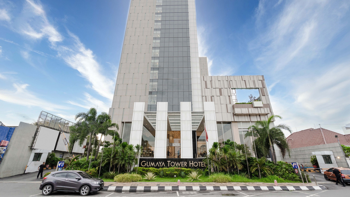 Gumaya Tower Hotel facade